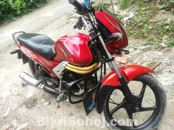Mahindra centuro